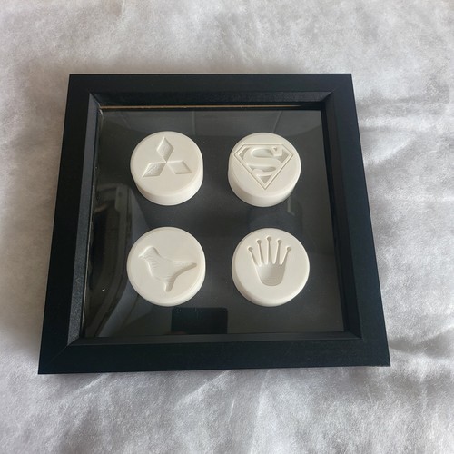 Ecstasy pill sculpture wall - ,