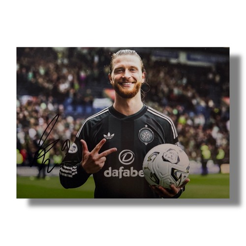 Signed hogh celtic photo - celtic,