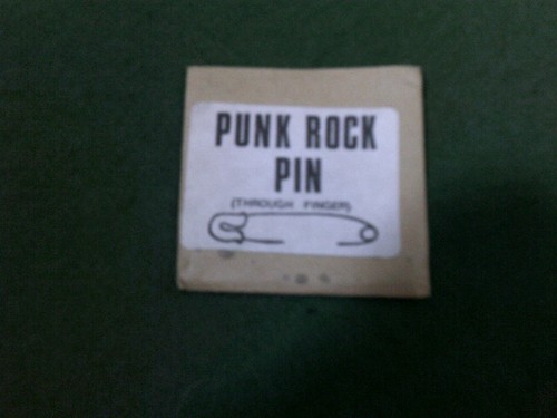 Memorabilia punk rock pin - punk,